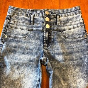 NWOT Acid Wash Jeans (stretchy like jegging)